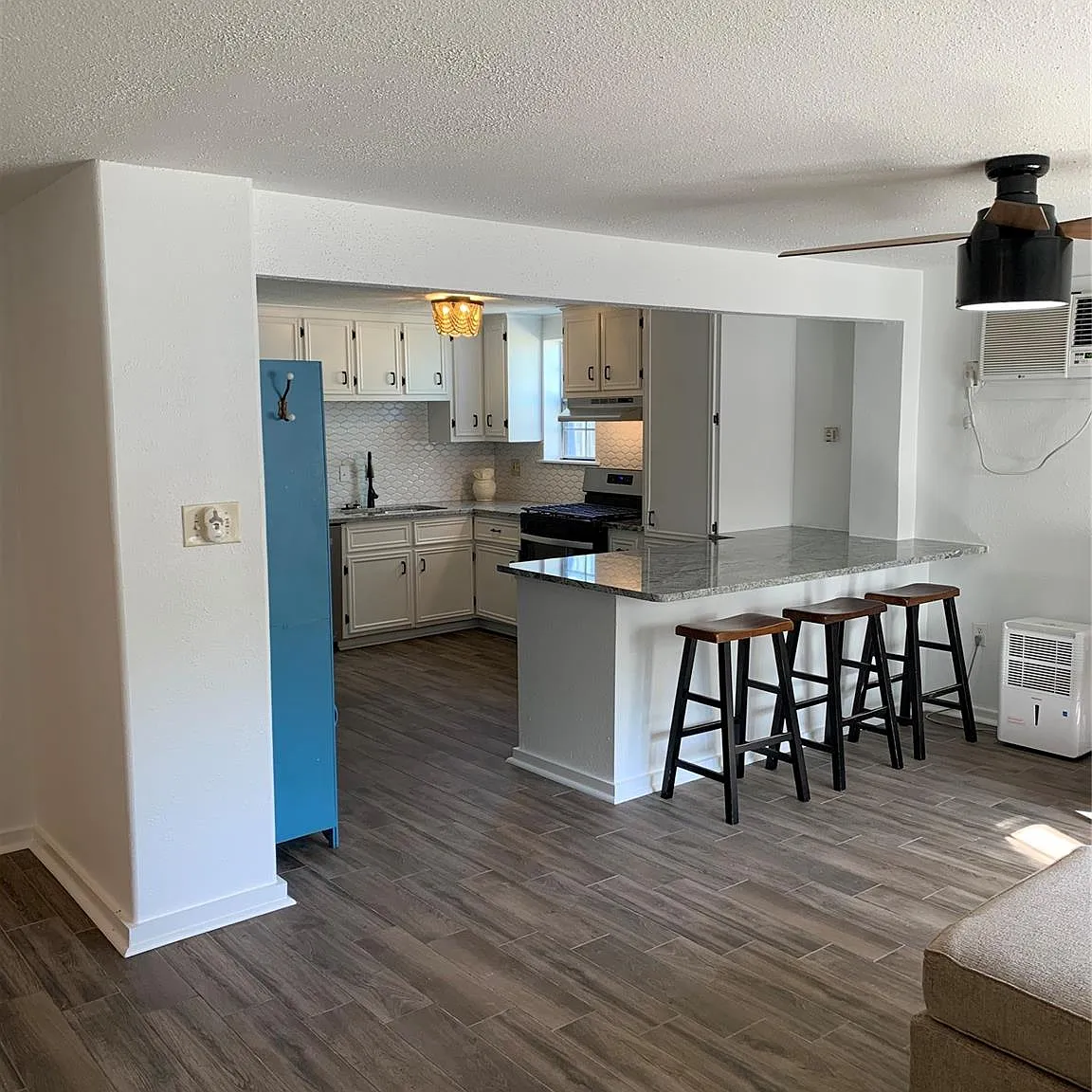2 bed, 1.0 bath, 1019 sqft, $1,550 — Photo 3