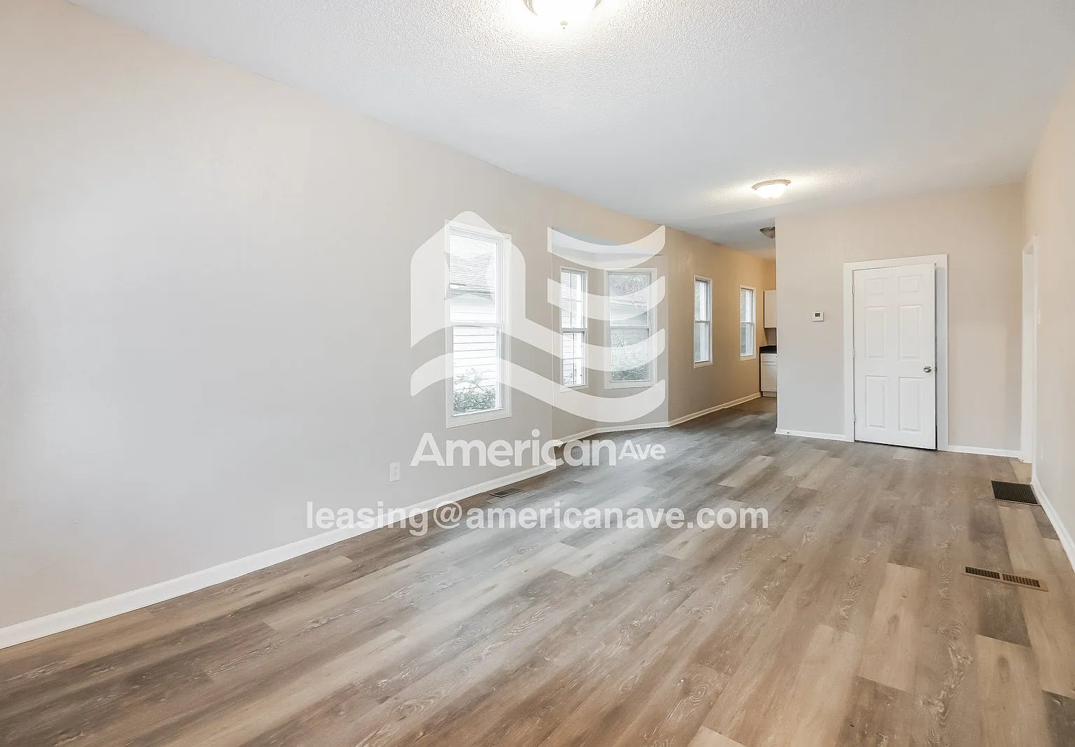 3 bed, 2.0 bath, 1363 sqft, $1,213 — Photo 2