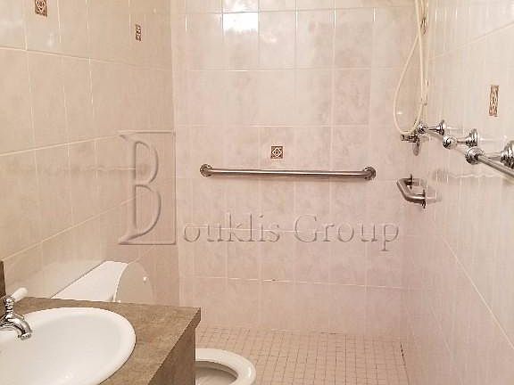 5th image of 2545 31st St APT 1