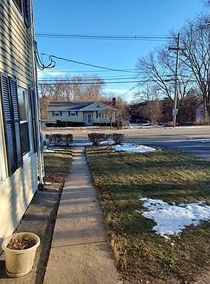 4th image of 140-142 Pearl St #1