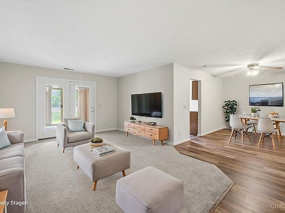3rd image of 10512 West Rd APT 34
