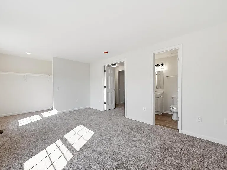 1622 Jennings Ct — Photo 4