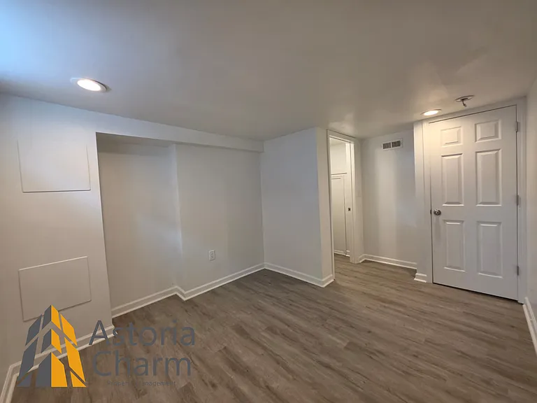519 E 28th St — Photo 14