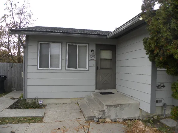 1386 Country Manor Dr, Logan, UT 84321