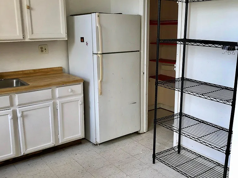 636 State St #301 — Photo 9