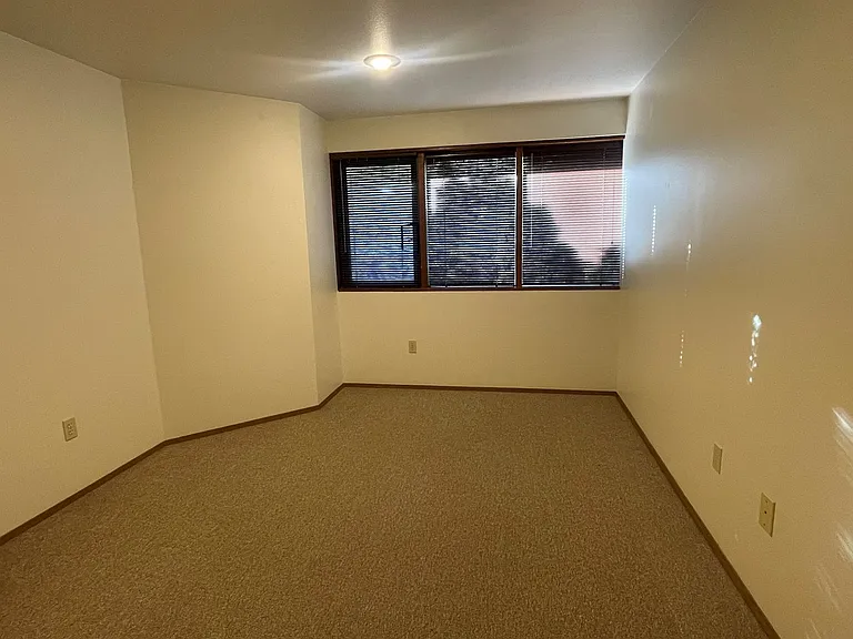 1421-1459 Seattle Ave — Photo 14