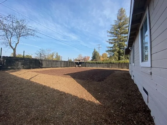 526 N View Ave — Photo 35