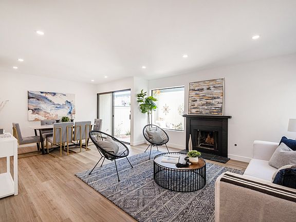 4th image of 10550 Sunland Blvd Unit 3