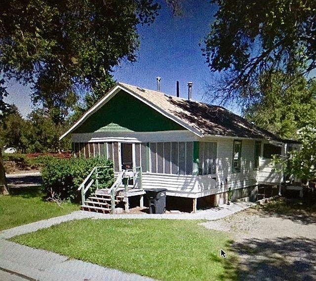 1st image of 202 E Bell Ave