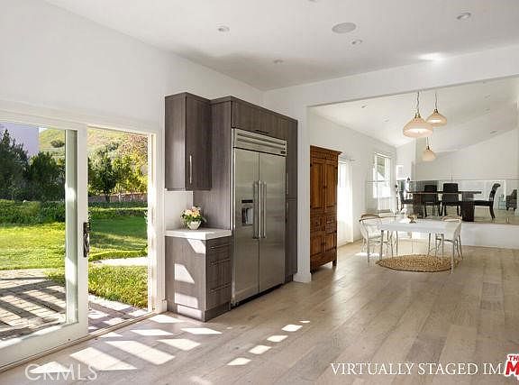 3rd image of 23760 Oakfield Rd