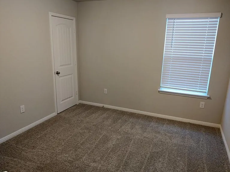 109 Schuster Ct — Photo 10