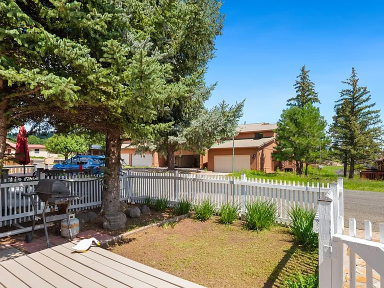 107 Niblic Ct — Photo 23
