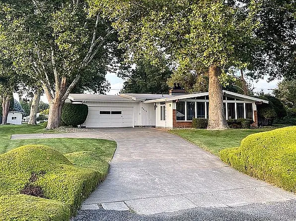 9013 Franklin Rd, Pasco, WA 99301