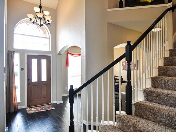 2nd image of 3349 Marsalis Ln