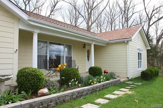 1st image of 210 S Lake Dr