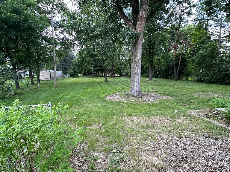 48737 Dequindre Rd — Photo 19