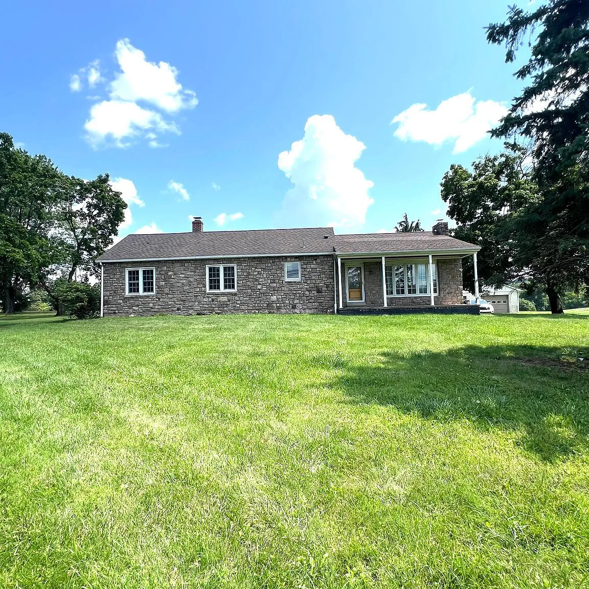 3 bed, 1481 sqft, $2,800 — Photo 3