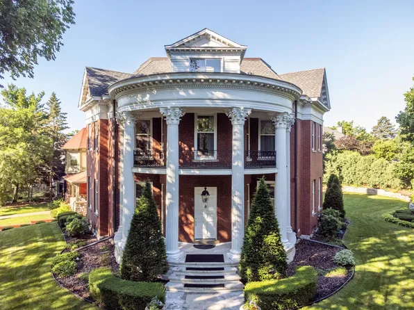 1203 Mount Curve Ave, Minneapolis, MN 55403