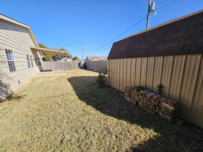 1436 Savannah Cir — Photo 19