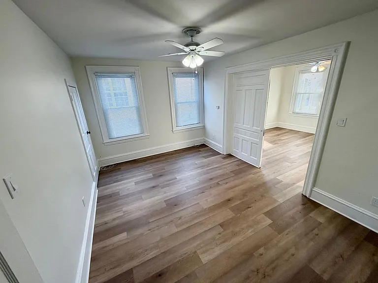 1518 Willow Ave — Photo 9