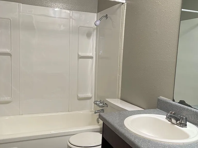 Bryant Grove Apartments — Photo 45