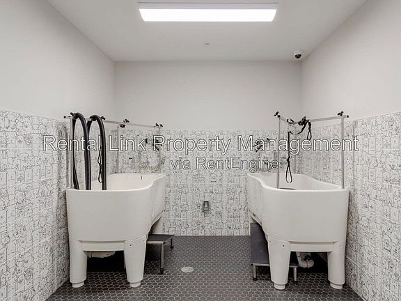 3rd image of 414 Cape Coral Pkwy E #404