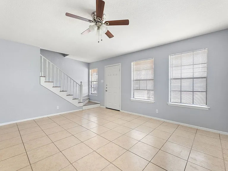 3802 Foust Trl — Photo 5