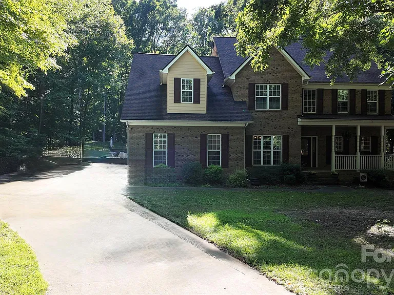410 Farm Branch Dr — Photo 9