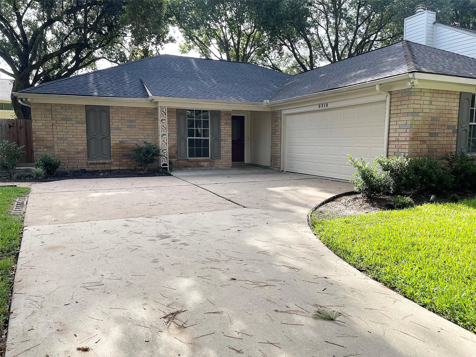 4 bed, 2.0 bath, 1902 sqft, $2,300 — Photo 1
