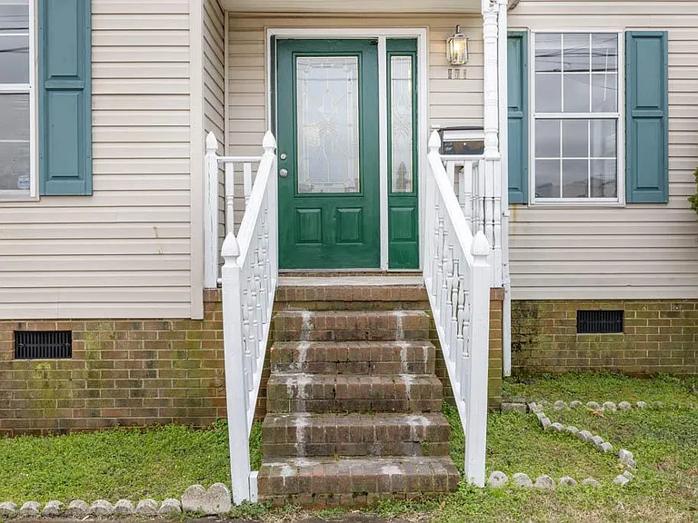 141 A View Ave — Photo 4