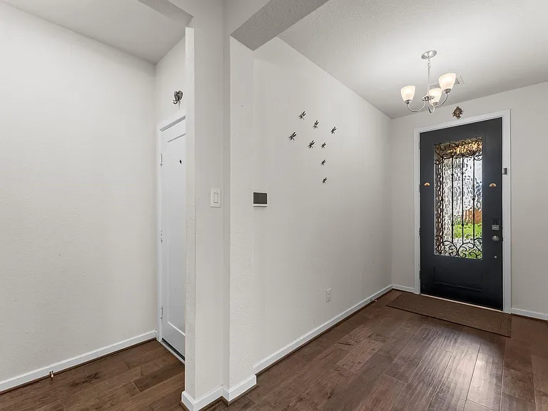 3850 Chapman Bluff Dr — Photo 6