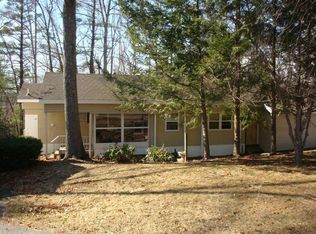 22 Surrey Ln, Brookfield, MA 01506