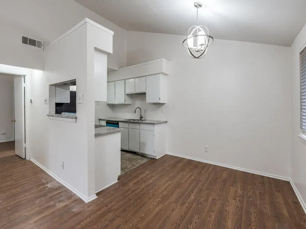 Building Photo - 2240 Tarpley Rd #462