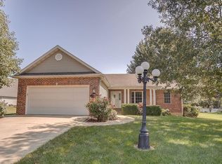 7406 Saint James Dr, Edwardsville, IL 62025