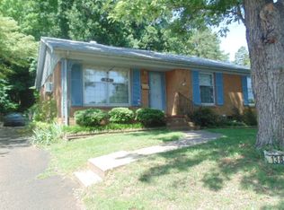 1332 Thriftwood Dr, Charlotte, NC 28208