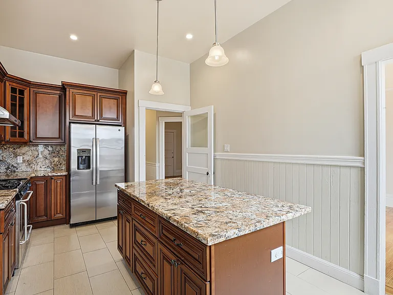 749 Clayton St #747 — Photo 21