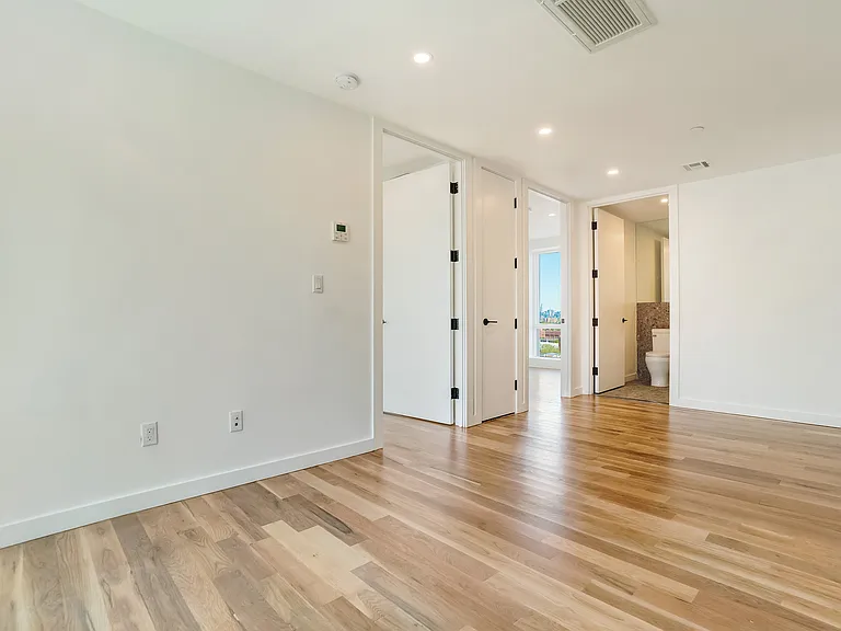 1515 Park Pl #607 — Photo 9