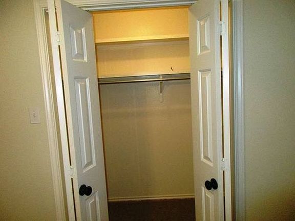 5th image of 10107 Evanston Ave Unit 2