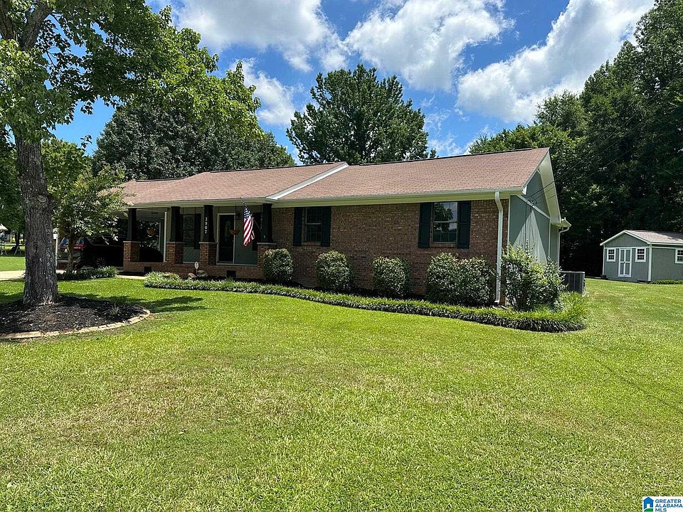 2nd image of 3907 Brookside Ln