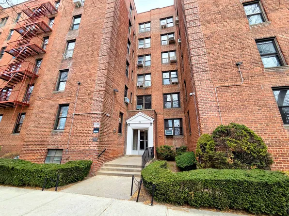 711 Montauk Ct #H2h, Brooklyn, NY 11235