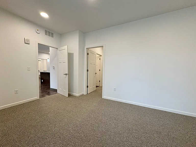 The Pearl Apartments — Photo 16