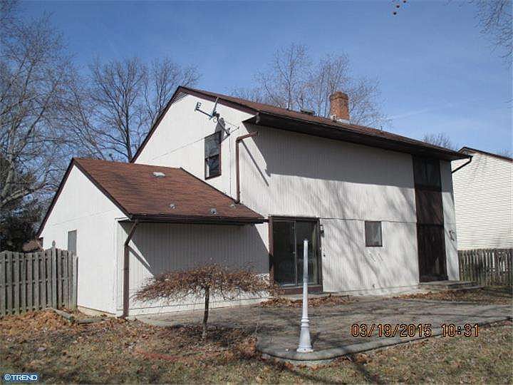 2nd image of 27 Twin Rivers Dr