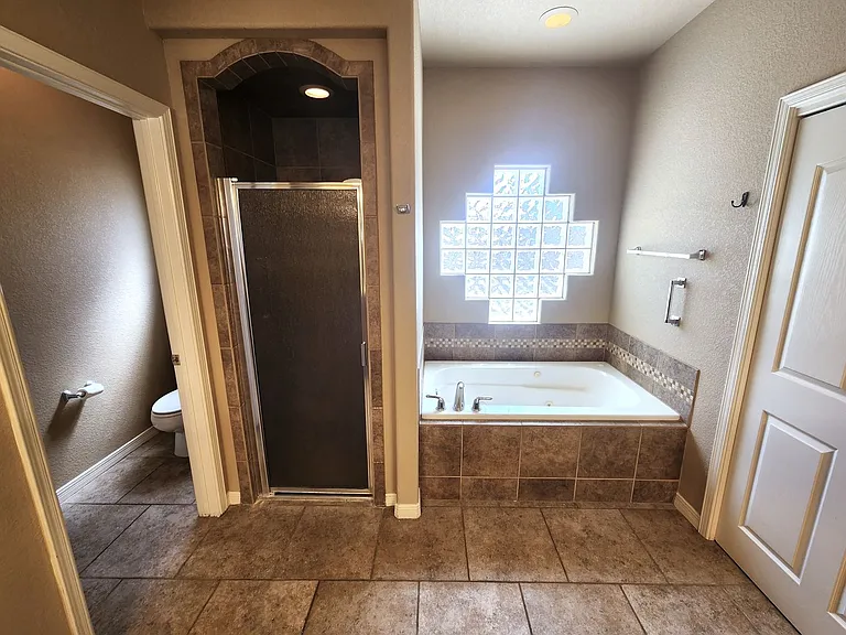 2777 Conventry 2777 Coventry — Photo 24