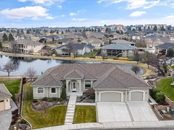 739 S Idaho Pl, Kennewick, WA 99336