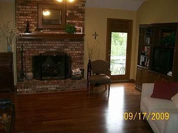 3rd image of 607 Arrowhead Dr