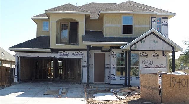 2nd image of 19401 Brue St