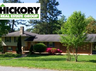 5499 Northwood Dr, Hickory, NC 28601
