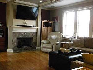3rd image of 6714 N Glenwood Ave #2