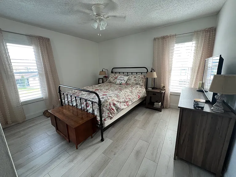 7750 92nd St #210 — Photo 16