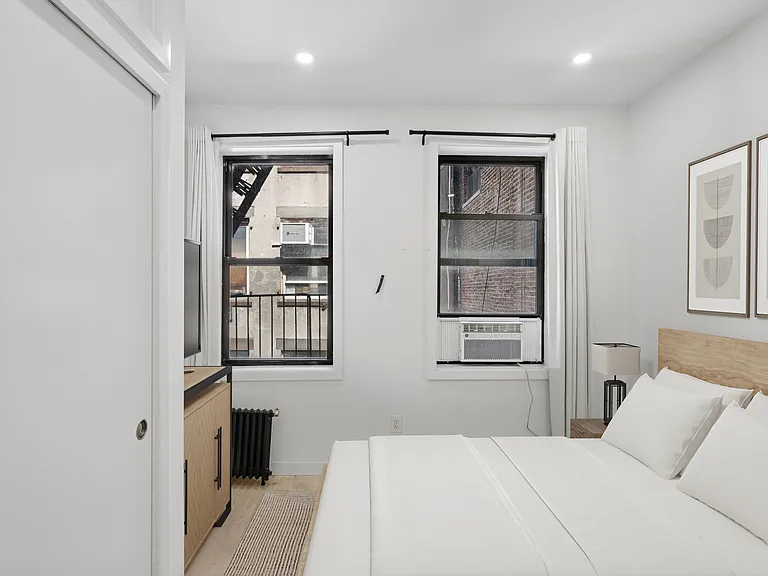 212 Lafayette St #3D — Photo 4